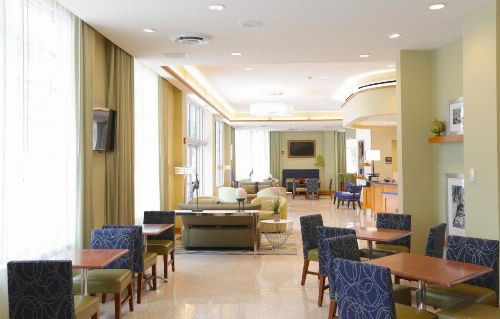 Hampton Inn Miami Beach image 6